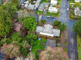 207 W D St, Springfield, OR 97477