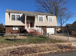 19 Commodore Ct, Barnegat, NJ 08005