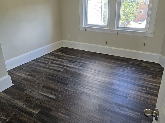 4th image of 2505 Brookfield Ave #2