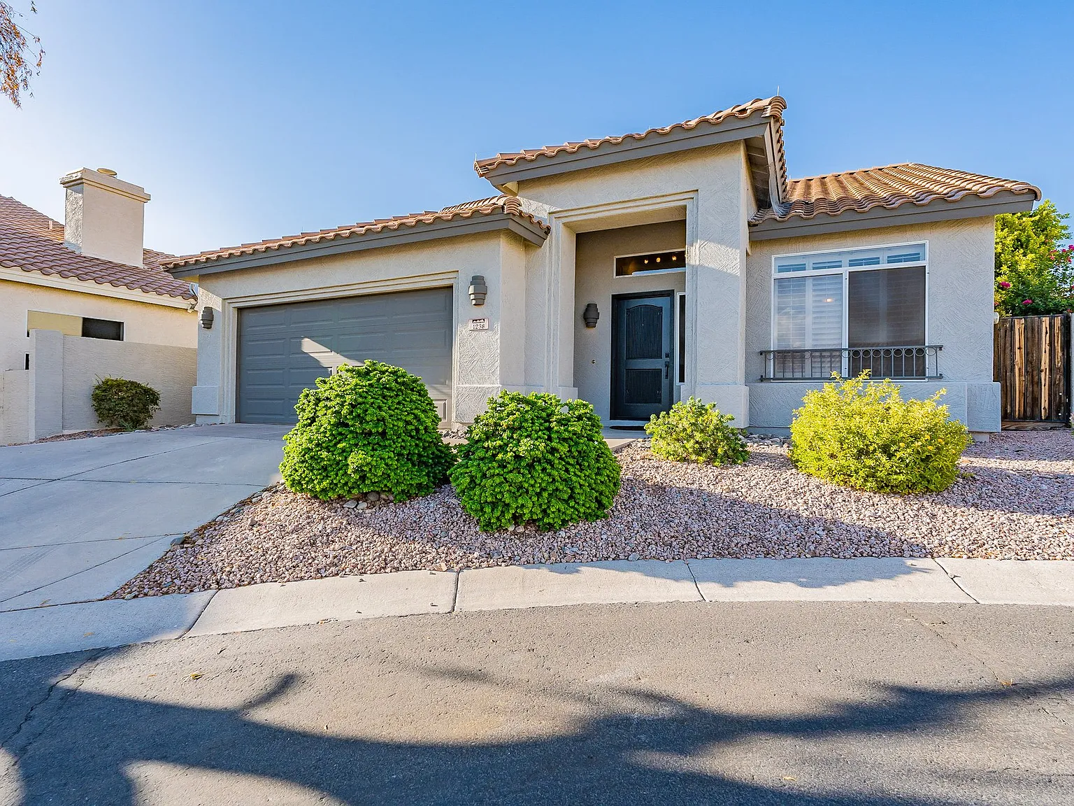 1238 E Presidio Rd — Photo 1
