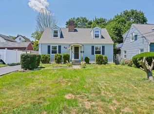 55 Hawthorne St, White Plains, NY 10603