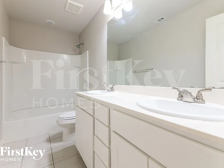 310 Niki Dr — Photo 13