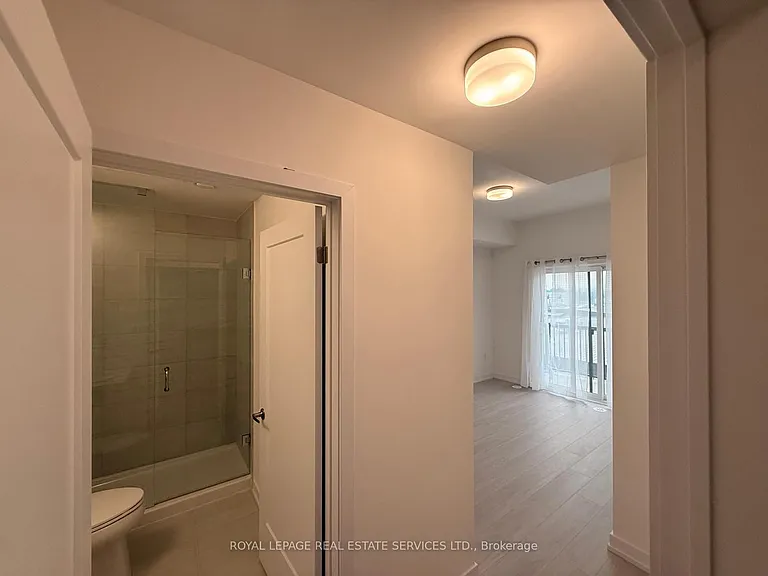 P6 Palace St #25-320 — Photo 21