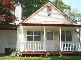 23 Delamere St, Huntington, NY