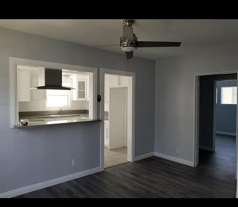 1st image of 1720 W 105th St