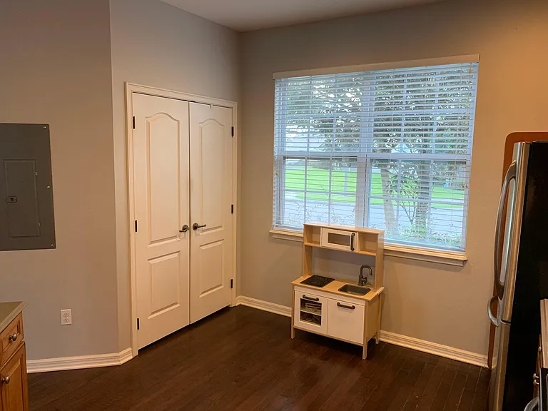 7631 Bramwell St — Photo 24