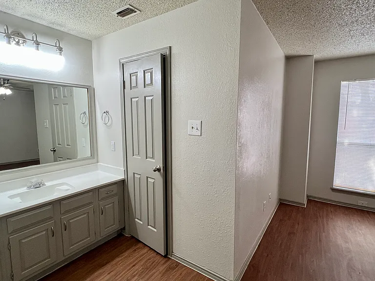 Vintage Square Apartments, McAllen, TX — Photo 104