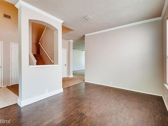 2nd image of 4908 Park Brook Dr