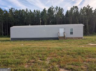 1215 Dixie Rd, Screven, GA 31560