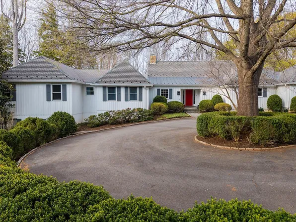 1525 Brook Hill Ln, Charlottesville, VA 22901