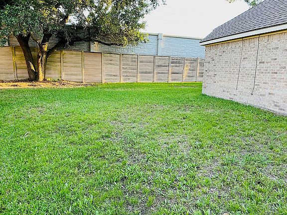 5th image of 18103 Harmony Estates Ln
