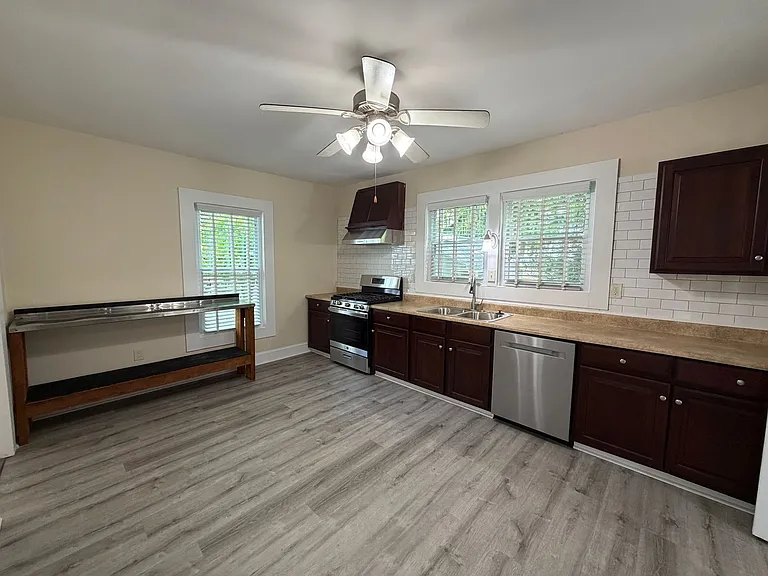 107 Screven St — Photo 14