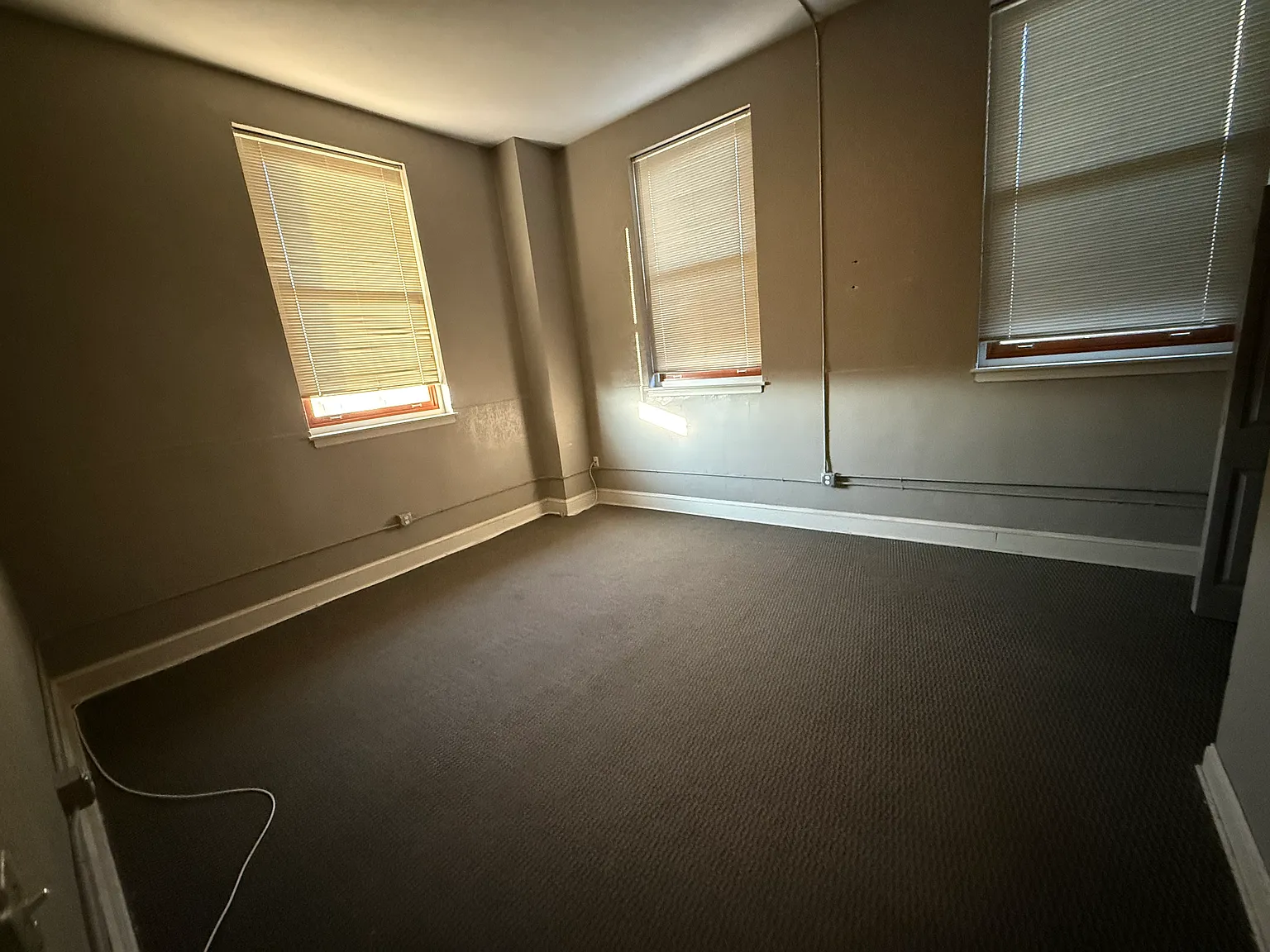 2 bed, 1400 sqft, $1,500 — Photo 4