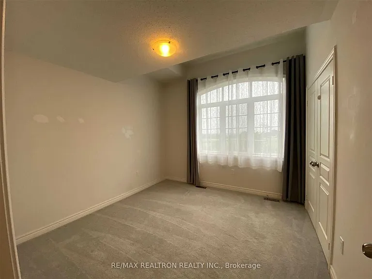 518 Threshing Mill Blvd — Photo 10