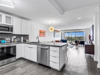 1780 191st St APT 501-2, Miami, FL, 33179