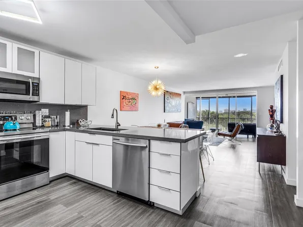 1780 191st St APT 501-2, Miami, FL 33179