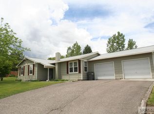 620 S 11th St, Challis, ID 83226