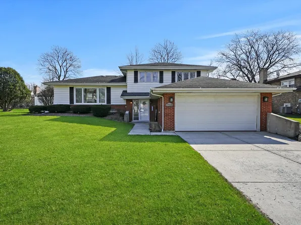 7925 Grant St, Darien, IL 60561