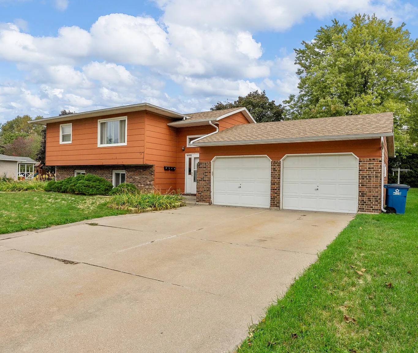 3 bed, 1150 sqft, $1,625 — Photo 1