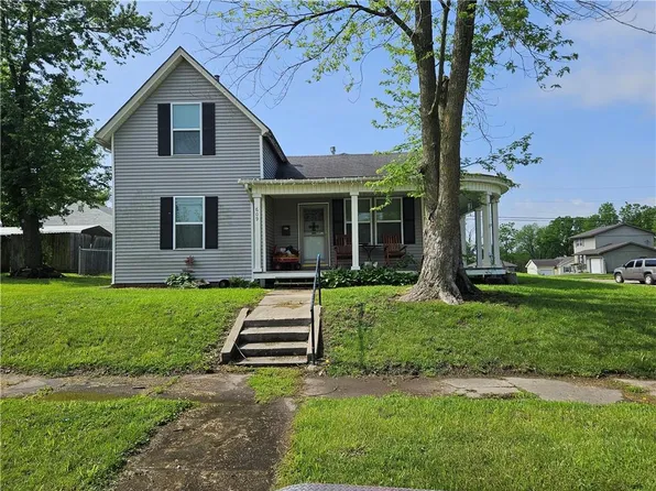 609 W Peoria St, Paola, KS 66071