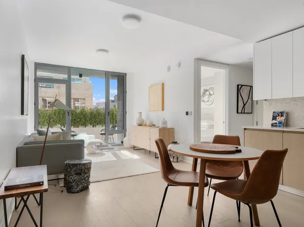 526 Union Avenue image 1 of 19