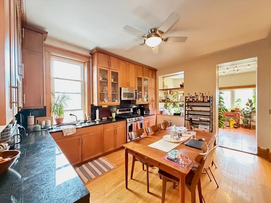 2 bed, 1000 sqft, $2,500 — Photo 4