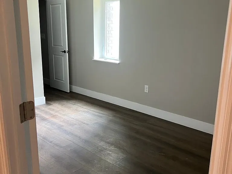 405 McFarland St #202-3 — Photo 2