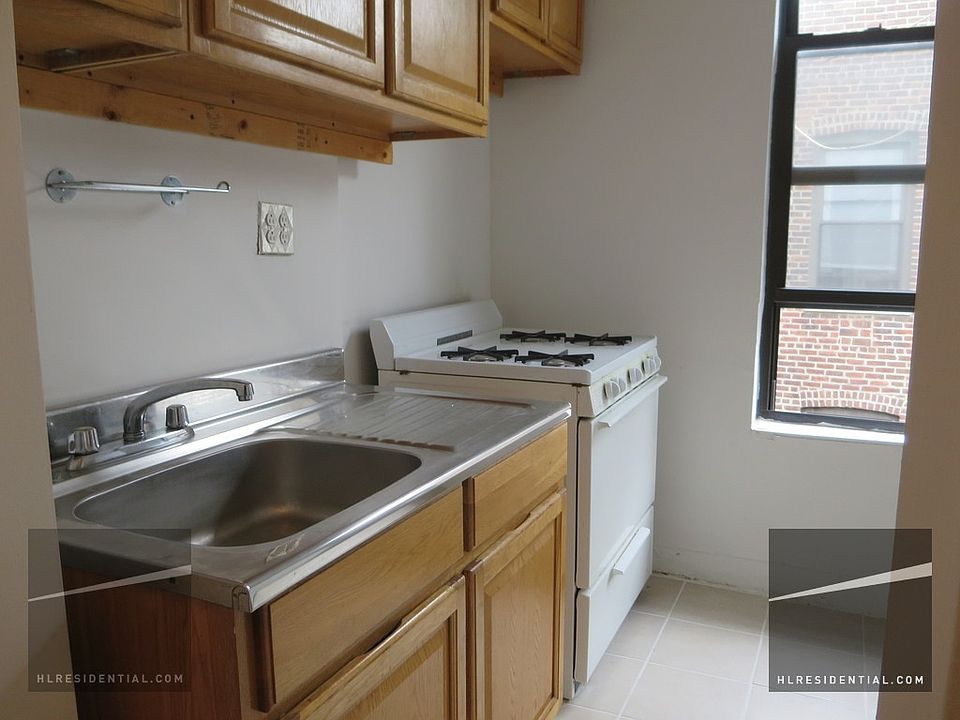 1st image of 2555 33rd St #00