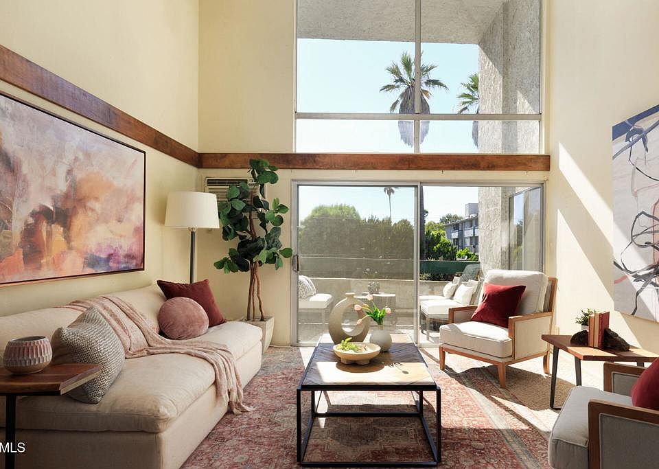 1st image of 360 S Euclid Ave Unit 324