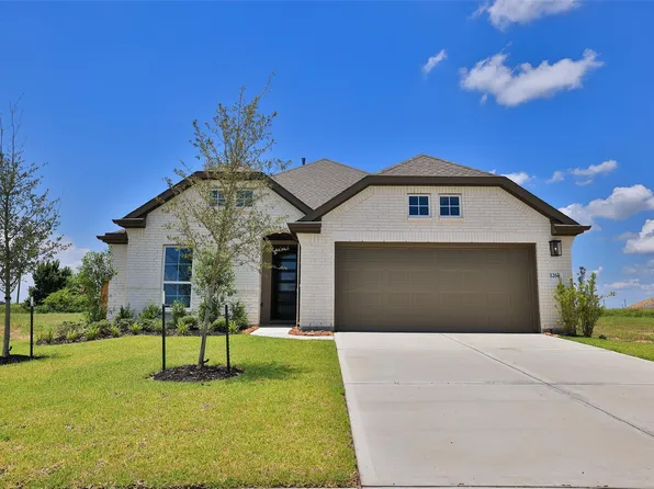 1266 W Shepard Dr, Dayton, TX 77535