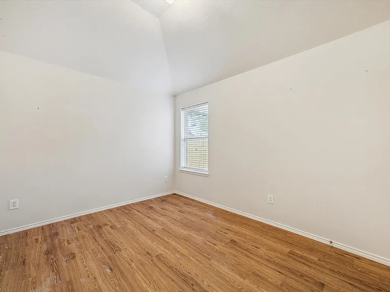 9717 Cottage St — Photo 5