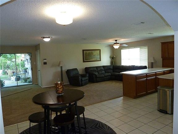 4th image of 404 Grant Dr