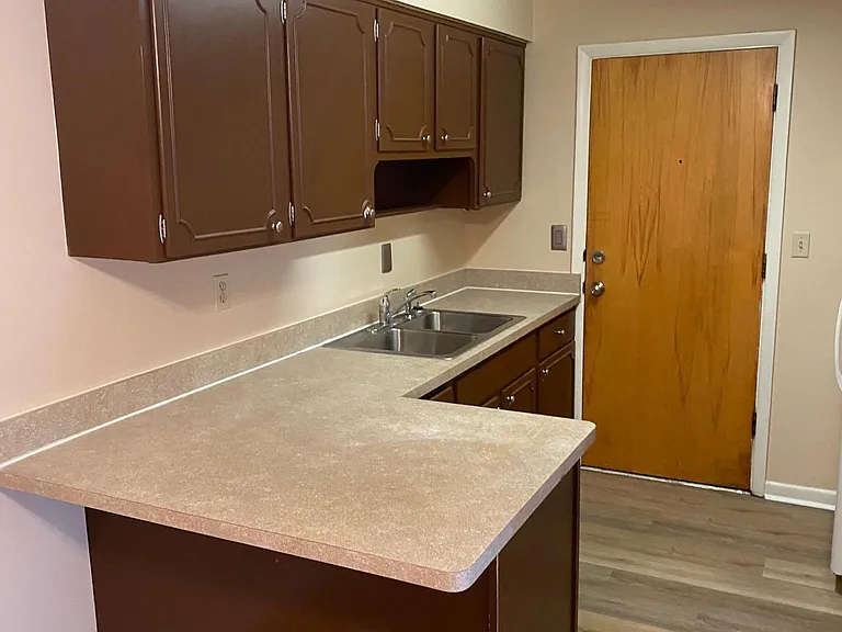 2731 Brownsboro Rd #7 — Photo 5