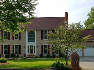 11 McGregor Pl, Johnson City, TN 37604