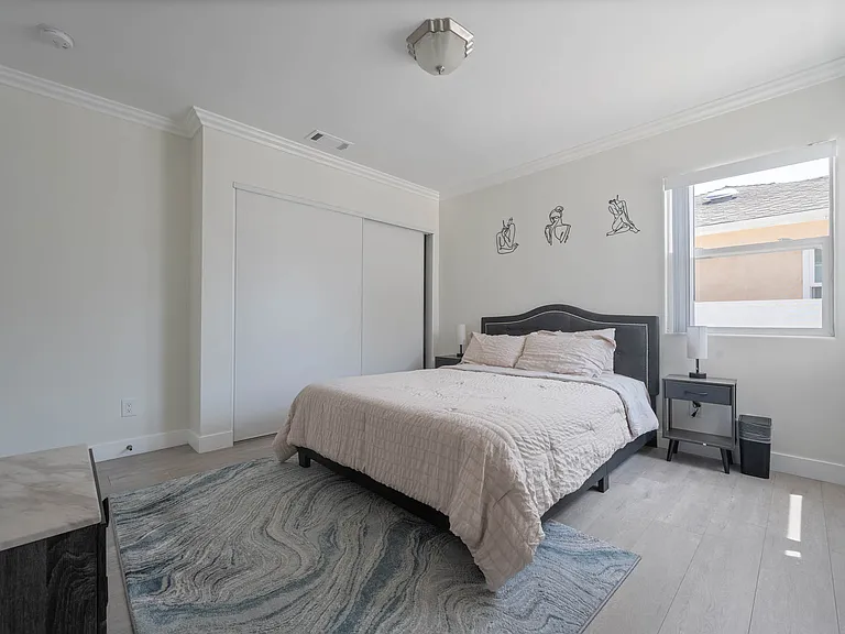 2241 N Niagara St #101 — Photo 13