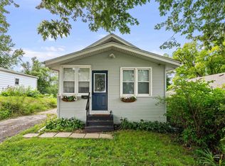 346 16th St, Silvis, IL 61282