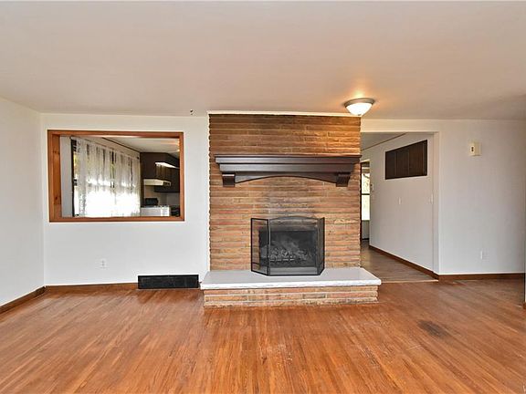 4th image of 353 Saint Joseph Dr