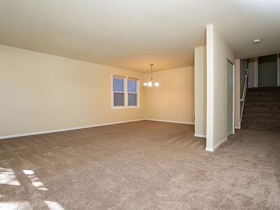 5th image of 22450 Franklin Dr