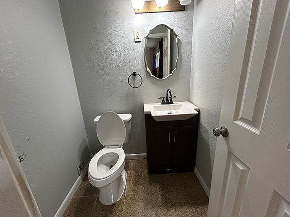 5th image of 2506 Mecom Dr