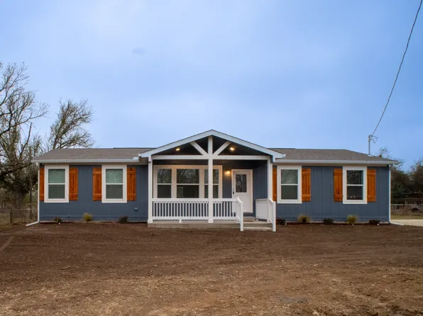 1206 Karen Ln, Groesbeck, TX 76642