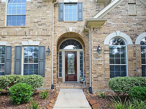 3rd image of 4611 Kings Landing Ln