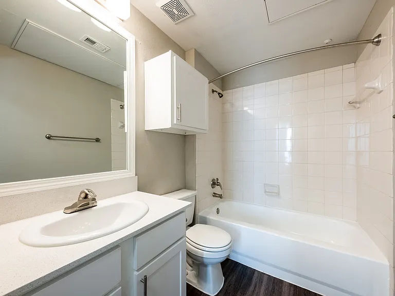 Regency Dell Ranch Apartments — Photo 23