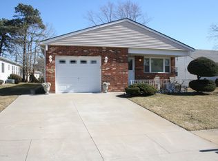 14 Palermo Ct, Toms River, NJ 08757