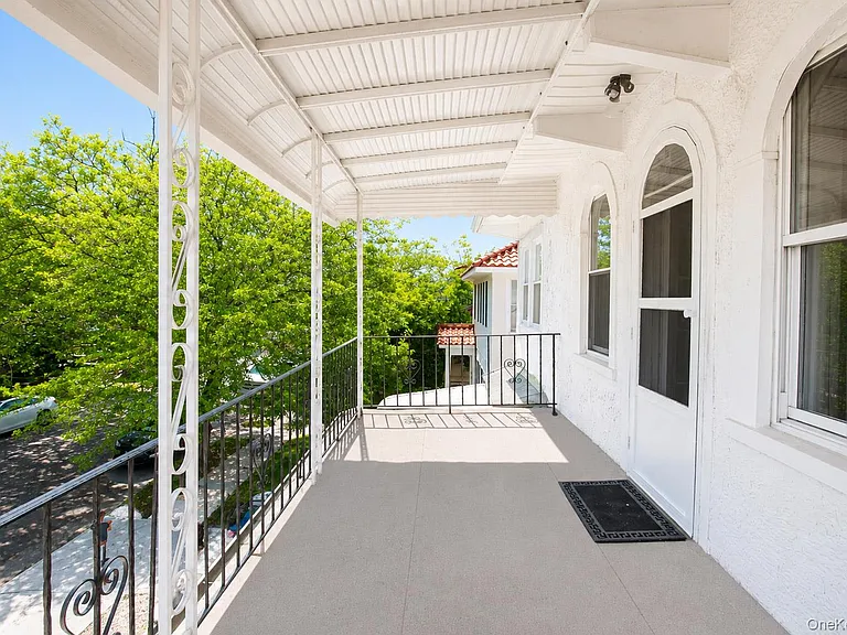15 W Walnut St — Photo 21