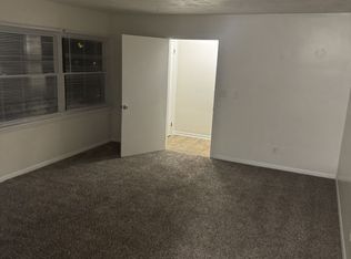 2337 Gillespie St APT 3, Springfield, IL 62704