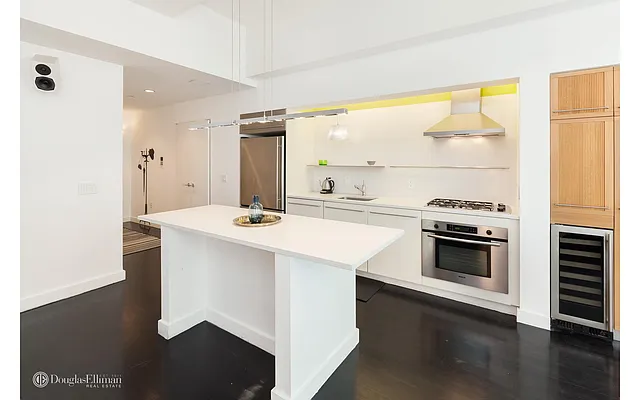 Sold by Douglas Elliman | media 19