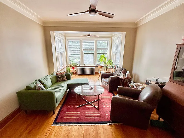 1414-1416 W Farragut Ave — Photo 3