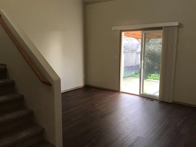 3 bed, 2.0 bath, 1635 sqft, $2,495 — Photo 3