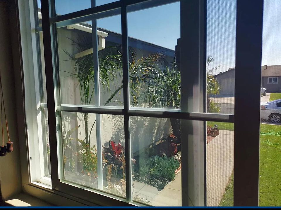1st image of 2644 Caulfield Dr