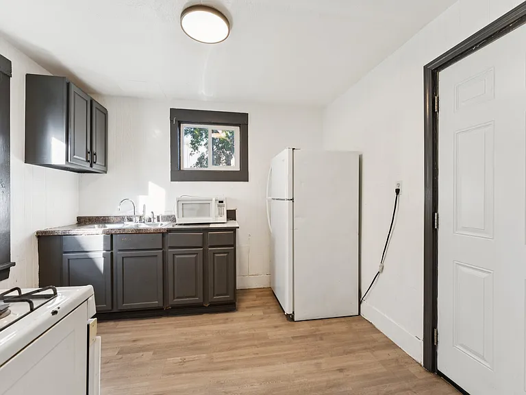 3814 S 24th St #3 — Photo 9